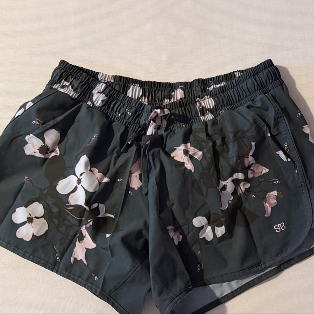 Sleek Women's Floral Athletic Shorts